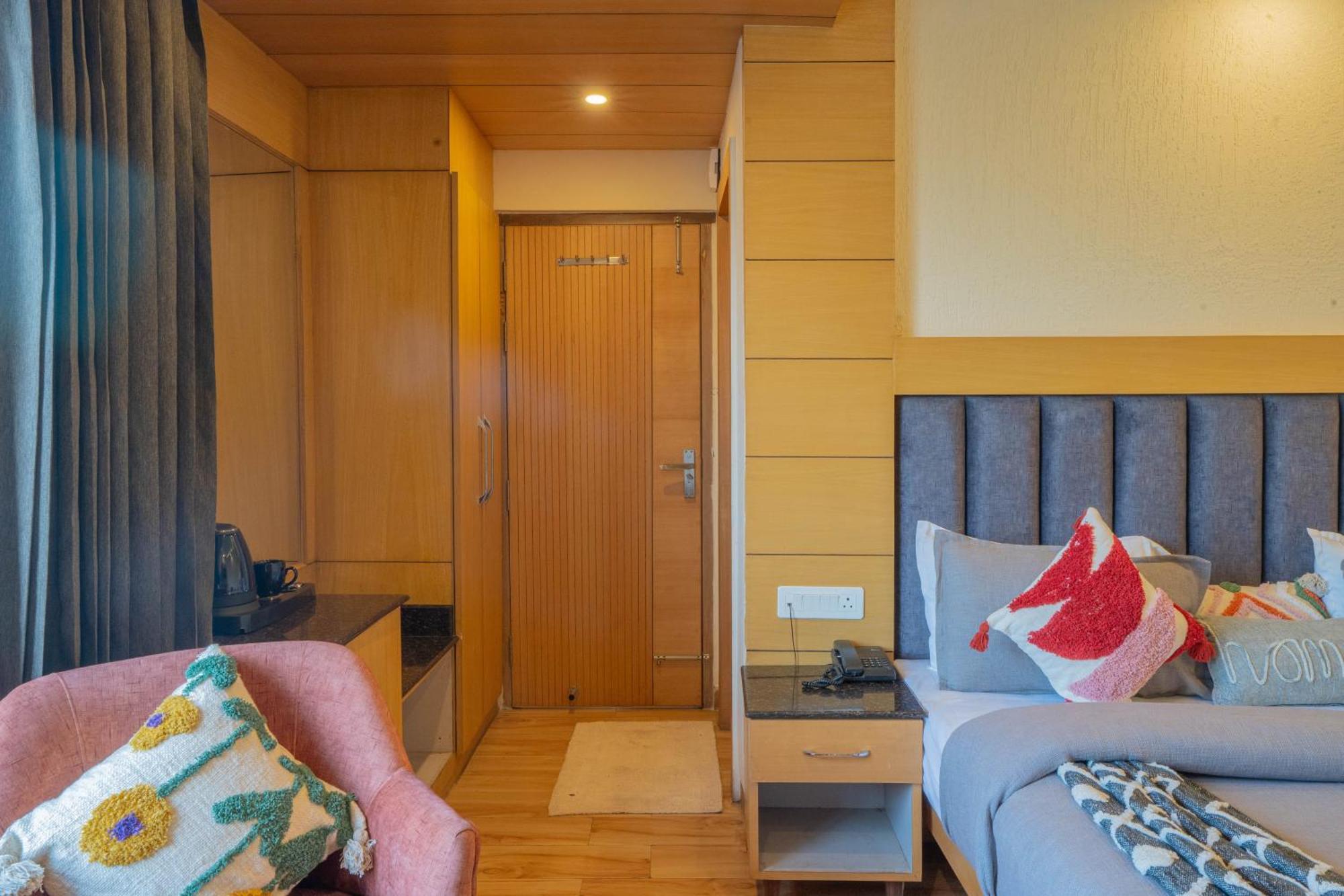 Perfectstayz Premium At Mall Road Mussoorie Luaran gambar