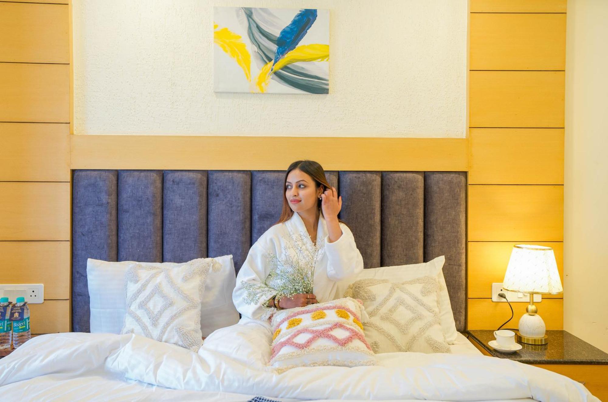 Perfectstayz Premium At Mall Road Mussoorie Luaran gambar