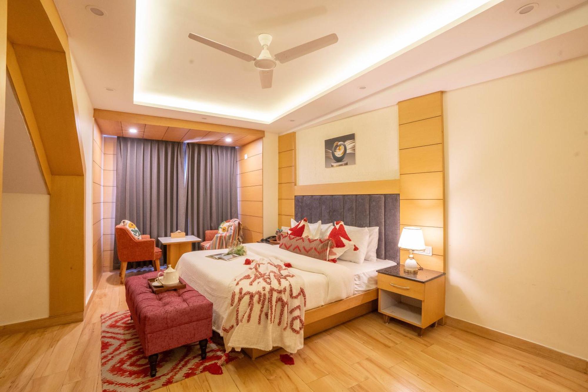 Perfectstayz Premium At Mall Road Mussoorie Luaran gambar
